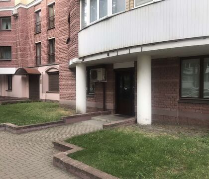 Административное помещение в аренду - 240025а