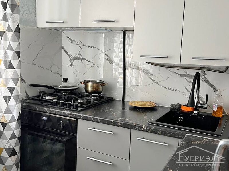 Трехкомнатная квартира, ГОБК ул. - 260154, фото 1