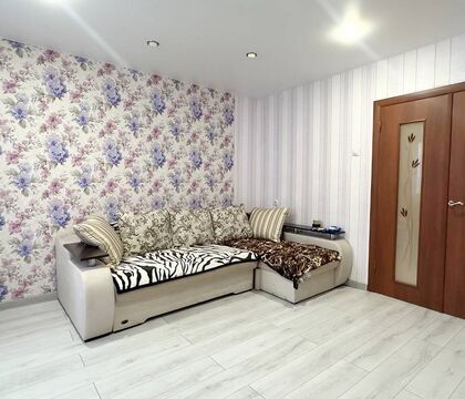 Двухкомнатная квартира в центре - 260068