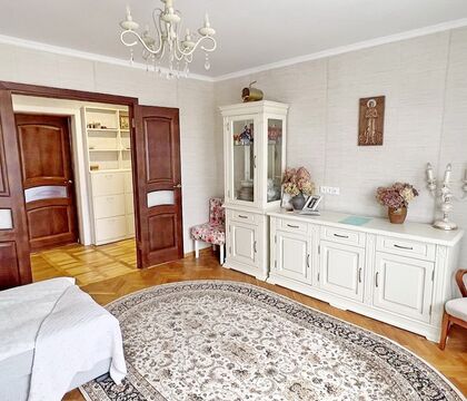 Трехкомнатная квартира, Горького ул. - 250144