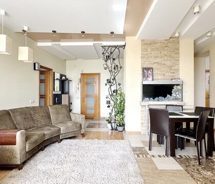 Трехкомнатная квартира, Карьерная ул. - 230082 Трехкомнатная квартира, Карьерная ул. - 230082